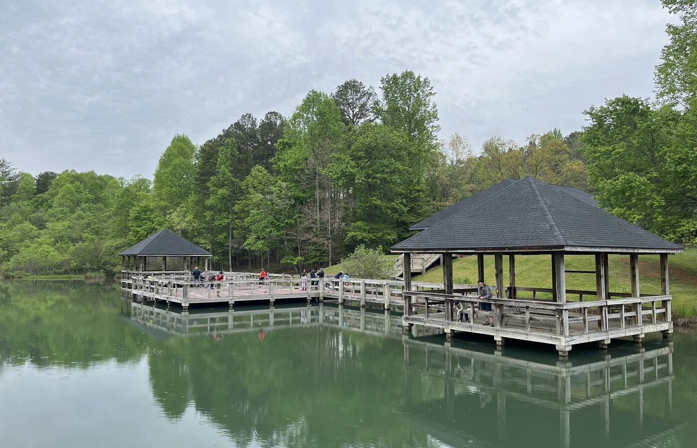 A peaceful lakeside outing location for Pack 199 families.
